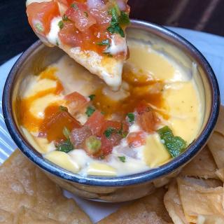 Queso Dip sounds good right about now! 🧀 . We got all your BBQ (and more!) needs. Also our full menu is always available for free delivery through the link in bio.